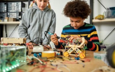 Why Your STEM 春水堂av导航 Needs to Be More Than Just Math and Science